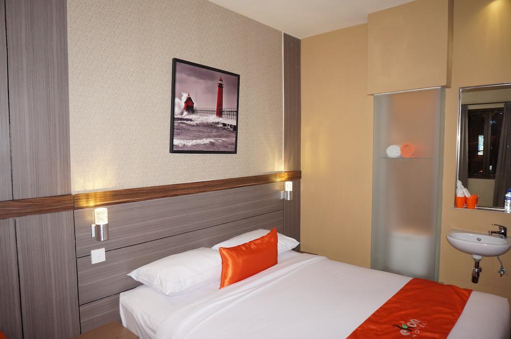 Ekon Hotel Yogyakarta Pokoj fotografie